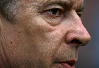 NEWCASTLE, UNITED KINGDOM - MARCH 21: Arsenal Manager Arsene Wenger looks on during the Barclays Premier League match between Newcastle United and Arsenal at St James' Park on March 21, 2009 in Newcastle, England. (Photo by Julian Finney/Getty Images)
