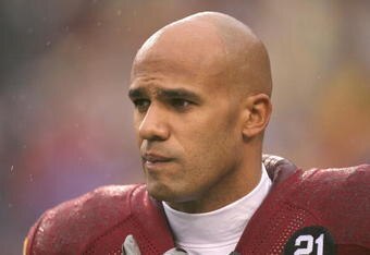 LANDOVER, MD - NOVEMBER 30:  Jason Taylor #55 of the Washington Redskins stands on the sidelines during their game against the New York Giants at FedEx Field on November 30, 2008 in Landover, Maryland. (Photo by Streeter Lecka/Getty Images)