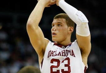 KANSAS CITY, MO - MARCH 21:  Blake Griffin #23 of the Oklahoma Sooners sets up for the free throw during their second round game against the Michigan Wolverines the NCAA Division I Men's Basketball Tournament at the Sprint Center on March 21, 2009 in Kansas City, Missouri.  The Sooners defeated the Wolverines 73-63.  (Photo by Jamie Squire/Getty Images)