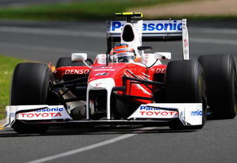 MELBOURNE, AUSTRALIA - MARCH 27:  Timo Glock of Germany and Toyota drives during practice for the Australian Formula One Grand Prix at the Albert Park Circuit on March 27, 2009 in Melbourne, Australia.  (Photo by Robert Cianflone/Getty Images)