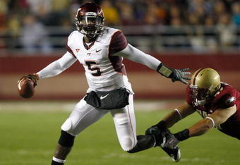 CHESTNUT HILL, MA - OCTOBER 18:  Alexander DiSanzo #44 of the Boston College Eagles chases Tyrod Taylor #5 of the Virginia Tech Hokies on October 18, 2008 at Alumni Stadium in Chestnut Hill, Massachusetts.(Photo by Jim Rogash/Getty Images)