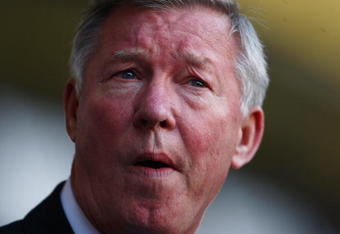 LONDON, ENGLAND - SEPTEMBER 12: Sir Alex Ferguson the Manchester United manager looks on during the Barclays Premier League match between Tottenham Hotspur and Manchester United at White Hart Lane on September 12, 2009 in London, England. (Photo by Jamie McDonald/Getty Images)