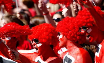 ATHENS, GA - OCTOBER 03:  Fans of the Georgia Bulldogs cheer against the Louisiana State University Tigers at Sanford Stadium on October 3, 2009 in Athens, Georgia.  (Photo by Kevin C. Cox/Getty Images)