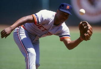 1991:  Lou Whitaker of the Detroit Tigers fields a ball during a game against the California Angels in Anaheim, California. Mandatory Credit: Ken Levine  /Allsport