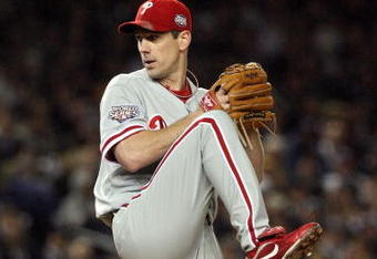 NEW YORK - OCTOBER 28:  Cliff Lee #34 of the Philadelphia Phillies throws a pitch against the New York Yankees in Game One of the 2009 MLB World Series at Yankee Stadium on October 28, 2009 in the Bronx borough of New York City.  (Photo by Jim McIsaac/Getty Images)