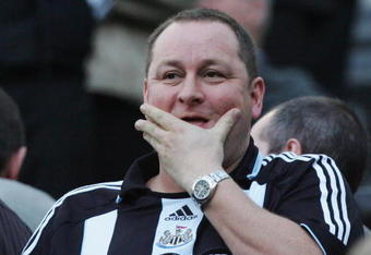 NEWCASTLE-UPON-TYNE, UNITED KINGDOM - NOVEMBER 03:  Mike Ashley, owner of Newcastle United looks on during the Barclays Premier League match between Newcastle United and Portsmouth at St.James' Park on November 03, 2007 in Newcastle Upon Tyne, England.  (Photo by Matthew Lewis/Getty Images)