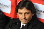 MILAN, ITALY - OCTOBER 31:  Leonardo of AC Milan waves during the Serie A match between AC Milan and Parma FC at Stadio Giuseppe Meazza on October 31, 2009 in Milan, Italy.  (Photo by Massimo Cebrelli/Getty Images)