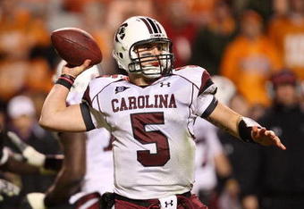 KNOXVILLE, TN - OCTOBER 31:  Stephen Garcia #5 of the South Carolina Gamecocks drops back to throw the ball against the Tennessee Volunteers at Neyland Stadium on October 31, 2009 in Knoxville, Tennessee.  (Photo by Streeter Lecka/Getty Images)