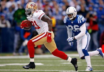 INDIANAPOLIS - NOVEMBER 01: Frank Gore #21 of the San Francisco 49ers runs for a touchdown during the NFL game against  the Indianapolis Colts  at Lucas Oil Stadium on November 1, 2009 in Indianapolis, Indiana. The Colts won 18-14.  (Photo by Andy Lyons/Getty Images)