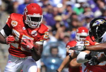 BALTIMORE - SEPTEMBER 13:  Jamaal Charles #25 of the Kansas City Chiefs runs the ball against the Baltimore Ravens at M&T Bank Stadium on September 13, 2009 in Baltimore, Maryland. The Ravens defeated the Chiefs 38-24. (Photo by Larry French/Getty Images)