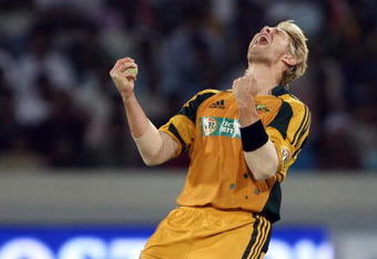 HYDERABAD, INDIA - NOVEMBER 05:  Shane Watson of Australia celebrates after taking the wicket of Yuvraj Singh of India during the fifth One Day International match between India and Australia at Rajiv Gandhi International Cricket Stadium on November 5, 2009 in Hyderabad, India.  (Photo by Mark Kolbe/Getty Images)