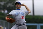 LOS ANGELES, CA - AUGUST 22:  Ted Lilly #30 of the Chicago Cubs pitches against the Los Angeles Dodgers at Dodger Stadium on August 22, 2009 in Los Angeles, California.  (Photo by Jeff Gross/Getty Images)