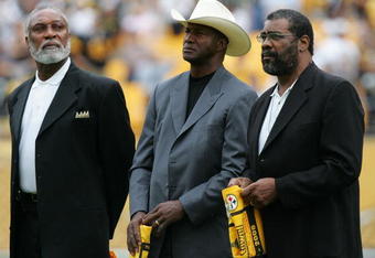 PITTSBURGH - SEPTEMBER 07:  Former members of the Pittsburgh Steelers, L.C. Greenwood (L), Mel Blount, and 'Mean' Joe Greene (R) before a game against the Houston Texans on September 7, 2008 at Heinz Field in Pittsburgh, Pennsylvania.  (Photo by Ronald Martinez/Getty Images)