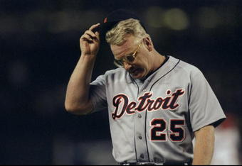 26 Aug 1998:  Detroit Tigers manager Buddy Bell #25 takes his cap off during a game against the Texas Rangers at The BallPark in Arlington, Texas. The Rangers defeated the Tigers 8-6. Mandatory Credit: Stephen Dunn  /Allsport