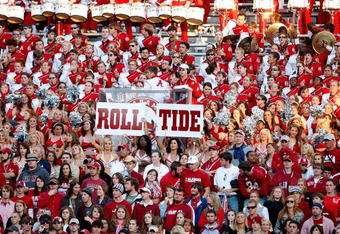 TUSCALOOSA, AL - OCTOBER 24:  Fans of the Alabama Crimson Tide cheer against the Tennessee Volunteers at Bryant-Denny Stadium on October 24, 2009 in Tuscaloosa, Alabama.  (Photo by Kevin C. Cox/Getty Images)