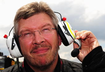 SAO PAULO, BRAZIL - OCTOBER 18:  Brawn GP Team Principal Ross Brawn is seen on the gird before the Brazilian Formula One Grand Prix at the Interlagos Circuit on October 18, 2009 in Sao Paulo, Brazil.  (Photo by Clive Mason/Getty Images)