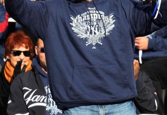 NEW YORK - NOVEMBER 06:  Andy Pettitte #46 of the New York Yankees waves to the crowd after accepting his key to the city at the New York Yankees World Series Victory Celebration at City Hall on November 6, 2009 in New York, New York.  (Photo by Jim McIsaac/Getty Images)