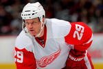DENVER - OCTOBER 24:  Jason Williams #29 of the Detroit Red Wings awaits a face off against the Colorado Avalanche during NHL action at the Pepsi Center on October 24, 2009 in Denver, Colorado. The Avalanche defeated the Red Wings 3-1.  (Photo by Doug Pensinger/Getty Images)