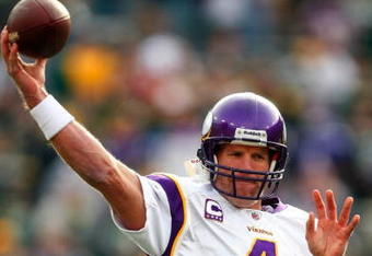 GREEN BAY, WI - NOVEMBER 01:  Quarterback Brett Favre #4 of the Minnesota Vikings warms up before his team takes on the Green Bay Packers in the game at Lambeau Field on November 1, 2009 in Green Bay, Wisconsin. (Photo by Scott Boehm/Getty Images)