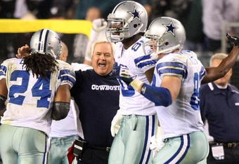 PHILADELPHIA - NOVEMBER 08:  Head coach Wade Phillips of the Dallas Cowboys late in the fourth quarter against the Philadelphia Eagles at Lincoln Financial Field on November 8, 2009 in Philadelphia, Pennsylvania. The Cowboys won 20-16.  (Photo by Al Bello/Getty Images)