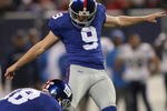 EAST RUTHERFORD, NJ - NOVEMBER 8: Lawrence Tynes #9 of the New York Giants kicks the ball against the San Diego Chargers at Giants Stadium on November 8, 2009 in East Rutherford, New Jersey. The Chargers defeated the Giants 21-20.  (Photo by Nick Laham/Getty Images)