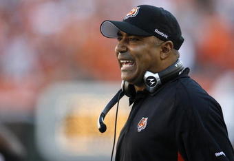 )CINCINNATI - NOVEMBER 8: Head coach Marvin Lewis of the Cincinnati Bengals reacts to his team's play against the Baltimore Ravens in their NFL game at Paul Brown Stadium November 8, 2009 in Cincinnati, Ohio.    (Photo by John Sommers II/Getty Images)