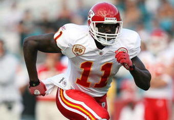 JACKSONVILLE, FL - NOVEMBER 08:  Wide receive Chris Chambers #11 of the Kansas City Chiefs runs a pass pattern while taking on the Jacksonville Jaguars at Jacksonville Municipal Stadium on November 8, 2009 in Jacksonville, Florida. The Jaguars defeated the Chiefs 24-21.  (Photo by Doug Benc/Getty Images)