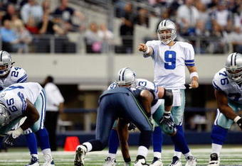 ARLINGTON, TX - NOVEMBER 01:  Quarterback Tony Romo #9 of the Dallas Cowboys at Cowboys Stadium on November 1, 2009 in Arlington, Texas.  (Photo by Ronald Martinez/Getty Images)