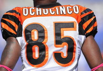 BALTIMORE - OCTOBER 11:  Chad Ochocinco #85 of the Cincinnati Bengals warms up before the game against the Baltimore Ravens at M&T Bank Stadium on October 11, 2009 in Baltimore, Maryland. The Bengals defeated the Ravens 17-14. (Photo by Larry French/Getty Images)