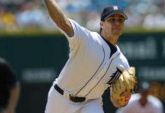 24 Jun 2001: Steve Sparks of the Detroit Tigers delivers a pitch during the game against the Minnesota Twins at Comercia Park in Detroit, Michigan.  The Twins won the game 14-5. DIGITAL IMAGE. Mandatory Credit : Tom Pidgeon/Allsport