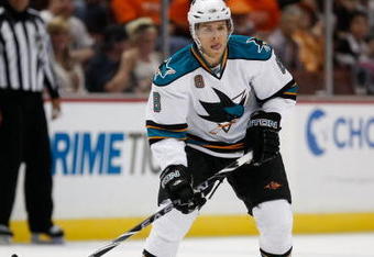 ANAHEIM, CA - OCTOBER 3:  Joe Pavelski #8 of the San Jose Sharks plays against the Anaheim Ducks at the Honda Center on October 3, 2009 in Anaheim, California. The Sharks defeated the Ducks 4-1. (Photo by Jeff Gross/Getty Images)