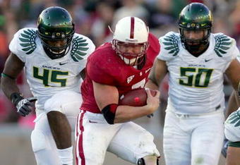 PALO ALTO, CA - NOVEMBER 07:  Toby Gerhart #7 of the Stanford Cardinal runs with the ball during their game against the Oregon Ducks at Stanford Stadium on November 7, 2009 in Palo Alto, California.  (Photo by Ezra Shaw/Getty Images)