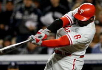 NEW YORK - NOVEMBER 04:  Ryan Howard #6 of the Philadelphia Phillies hits a 2-run home run in the top of the sixth inning against the New York Yankees in Game Six of the 2009 MLB World Series at Yankee Stadium on November 4, 2009 in the Bronx borough of New York City.  (Photo by Nick Laham/Getty Images)