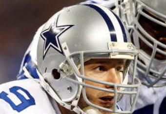 ARLINGTON, TX - SEPTEMBER 20:  Quarterback Tony Romo #9 of the Dallas Cowboys at Cowboys Stadium on September 20, 2009 in Arlington, Texas.  (Photo by Ronald Martinez/Getty Images)