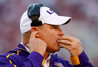 TUSCALOOSA, AL - NOVEMBER 07:  Head coach Les Miles of the Louisiana State University Tigers looks on against the Alabama Crimson Tide at Bryant-Denny Stadium on November 7, 2009 in Tuscaloosa, Alabama.  (Photo by Kevin C. Cox/Getty Images)