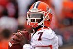 COLUMBUS, OH - SEPTEMBER 26:  Quarterback Juice Williams #7 of the  Illinois Fighting Illini warms up before a game against the Ohio State Buckeyes at Ohio Stadium on September 26, 2009 in Columbus, Ohio.  (Photo by Jamie Sabau/Getty Images)