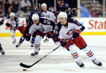 LOS ANGELES, CA - OCTOBER 25:  Nikita Filatov #28 of the Columbus Blue Jackets rushes against the Los Angeles Kings during the game at the Staples Center on October 25, 2009 in Los Angeles, California.  (Photo by Harry How/Getty Images)