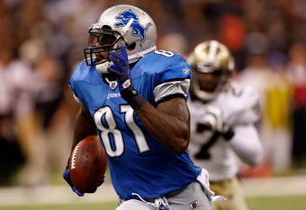 NEW ORLEANS - SEPTEMBER 13:  Calvin Johnson #81 of the Detroit Lions runs past Malcom Jenkins #27 of the New Orleans Saints at the Louisiana Superdome on September 13, 2009 in New Orleans, Louisiana. The Saints defeated the Lions 45-27.  (Photo by Chris Graythen/Getty Images)