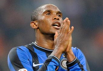 MILAN, ITALY - OCTOBER 24:  Samuel Eto'o of FC Internazionale Milano during the Serie A match between Inter Milan and Catania Calcio at Stadio Giuseppe Meazza on October 24, 2009 in Milan, Italy.  (Photo by Claudio Villa/Getty Images)