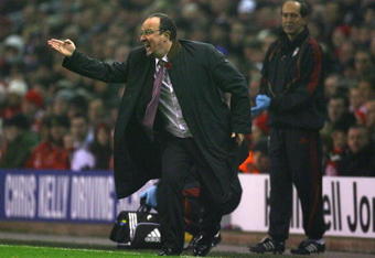 LIVERPOOL, ENGLAND - NOVEMBER 09:  Liverpool Manager Rafael Benitez shouts instructions during the Barclays Premier League match between Liverpool and Birmingham City at Anfield on November 9, 2009 in Liverpool, England.  (Photo by Alex Livesey/Getty Images)