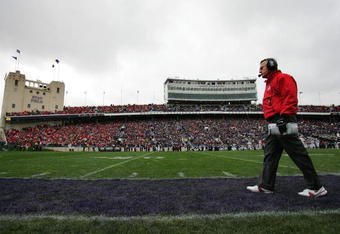 EVANSTON, IL - NOVEMBER 08:  Head Coach Jim Tressel of the Ohio State Buckeyes coaches against the Northwestern Wildcats at Ryan Stadium on November 8, 2008 in Evanston, Illinois  (Photo by Jonathan Ferrey/Getty Images)