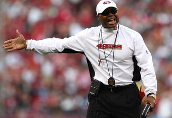 SAN FRANCISCO - NOVEMBER 08: Head coach Mike Singletary of the San Francisco 49ers looks on against the Tennessee Titans during an NFL game on November 8, 2009 at Candlestick Park in San Francisco, California.  (Photo by Jed Jacobsohn/Getty Images)