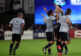 RAMAT GAN, ISRAEL - NOVEMBER 3:  (ISRAEL OUT) Juventus players celebrate during their UEFA Champions League Group A, Matchday 4 game on November 3, 2009 against Maccabi Haifa at the National Stadium in Ramat Gan, Israel. (Photo by Uriel Sinai/Getty Images)