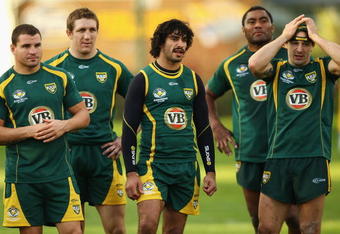 LEEDS, ENGLAND - NOVEMBER 09:  Anthony Watmough, Ryan Hoffman, Johnathan Thurston, Petero Civoniceva and Billy Slater of the VB Kangaroos Australian Rugby League Team in action during a Training Session at Leeds Rugby Academy on November 9, 2009 in Leeds, England.  (Photo by Matthew Lewis/Getty Images)