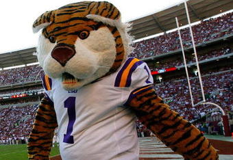 TUSCALOOSA, AL - NOVEMBER 07:  The mascot of the Louisiana State University Tigers cheers against the Alabama Crimson Tide at Bryant-Denny Stadium on November 7, 2009 in Tuscaloosa, Alabama.  (Photo by Kevin C. Cox/Getty Images)