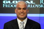 NEW YORK - JANUARY 20:  MMA fighter and former UFC light heavyweight champion Tito Ortiz rings the NASDAQ opening bell at NASDAQ in Times Square on January 20, 2009 in New York City.  (Photo by Joe Corrigan/Getty Images)