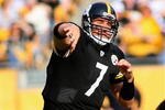 PITTSBURGH - NOVEMBER 15:  Ben Roethlisberger #7  of the Pittsburgh Steelers throws a pass against the Cincinnati Bengals at Heinz Field on November 15, 2009 in Pittsburgh, Pennsylvania.  (Photo by Rick Stewart/Getty Images)