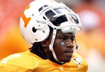 KNOXVILLE, TN - SEPTEMBER 12: Nu'Keese Richardson #7 of the Tennessee Volunteers looks on against the UCLA Bruins on September 12, 2009 at Neyland Stadium in Knoxville, Tennessee. UCLA beat Tennessee 19-15. (Photo by Joe Murphy/Getty Images)