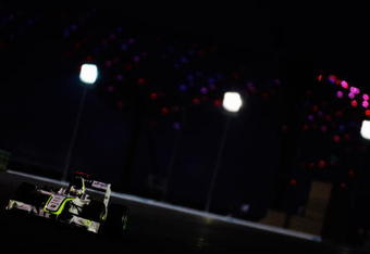 ABU DHABI, UNITED ARAB EMIRATES - NOVEMBER 01:  Jenson Button of Great Britain and Brawn GP drives during the Abu Dhabi Formula One Grand Prix at the Yas Marina Circuit on November 1, 2009 in Abu Dhabi, United Arab Emirates.  (Photo by Mark Thompson/Getty Images)
