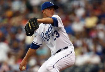 KANSAS CITY, MO - JUNE 17:  Zack Greinke #23 of the Kansas City Royals pitches against the Arizona Diamondbacks during the game on June 17, 2009 at Kauffman Stadium in Kansas City, Missouri. (Photo by Jamie Squire/Getty Images)